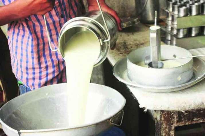 Maharashtra: Amid COVID-19 Lockdown, Farmers Selling Milk Face Losses