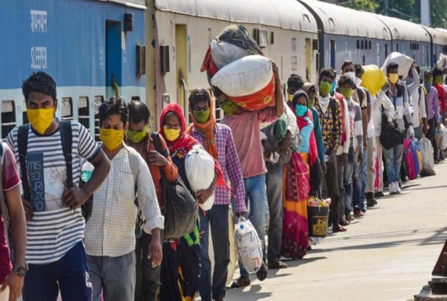 K’taka Govt Agrees to Resume Trains for Migrant Workers