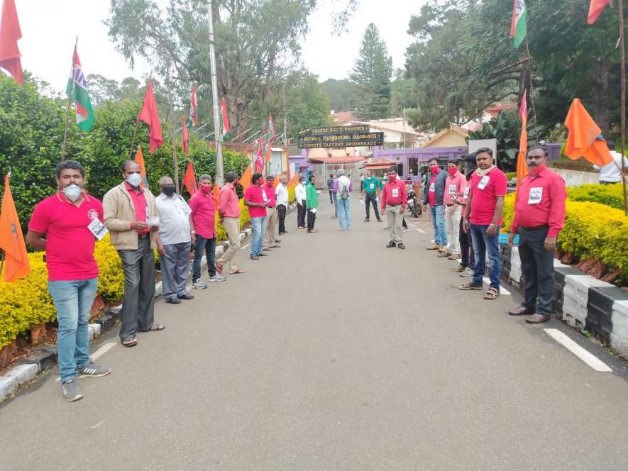 Defence civilian employees boycotting lunch on Friday against centre's decision to corporatise Ordnance Factory Board. Courtesy - AIDEF Facebook page