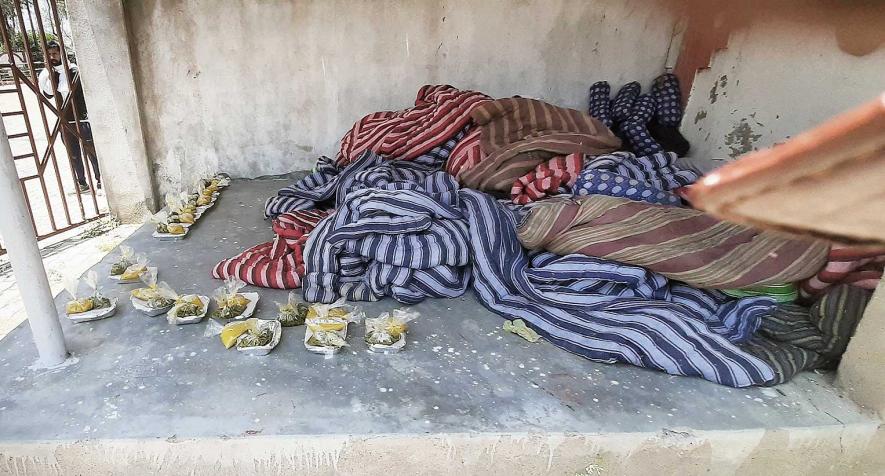 Angry Migrant Workers Throw Away ‘Poor Quality’ Food in Bihar Quarantine Centre