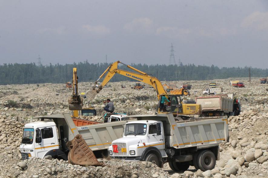 J&K: New Contractors Begin Extraction on Mineral Blocks Without Environmental Clearance 
