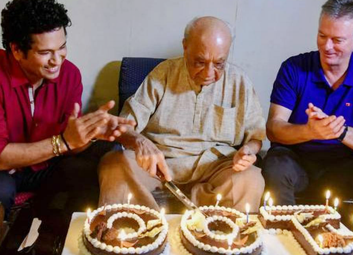 Vasant Raiji with Steve Waugh and Sachin Tendulkar during his 100th birthday