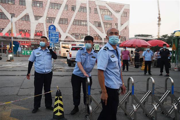 Beijing Shuts Several Markets After 6 New COVID-19 Cases Reported