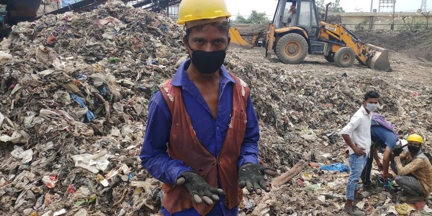 Sanitation Workers Without Protection Amid Pandemic