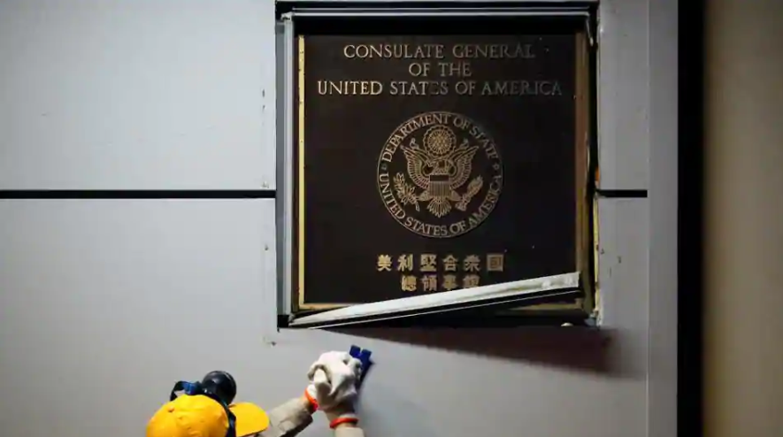 Beijing Shuts US consulate in Chengdu, Takes Over Building