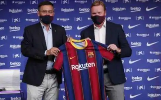 New FC Barcelona manager Ronald Koeman (right)