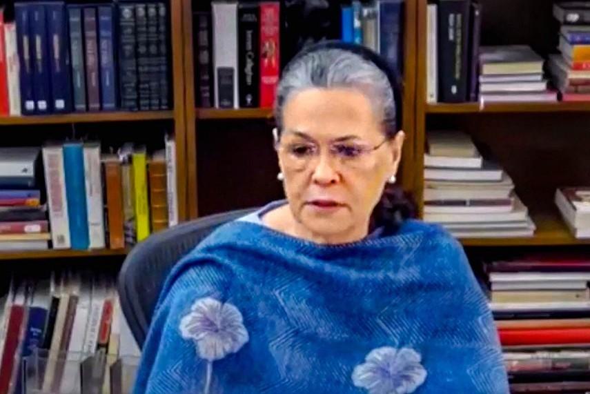 After 7-Hour High Drama, CWC Asks Sonia Gandhi to Continue as Party Chief