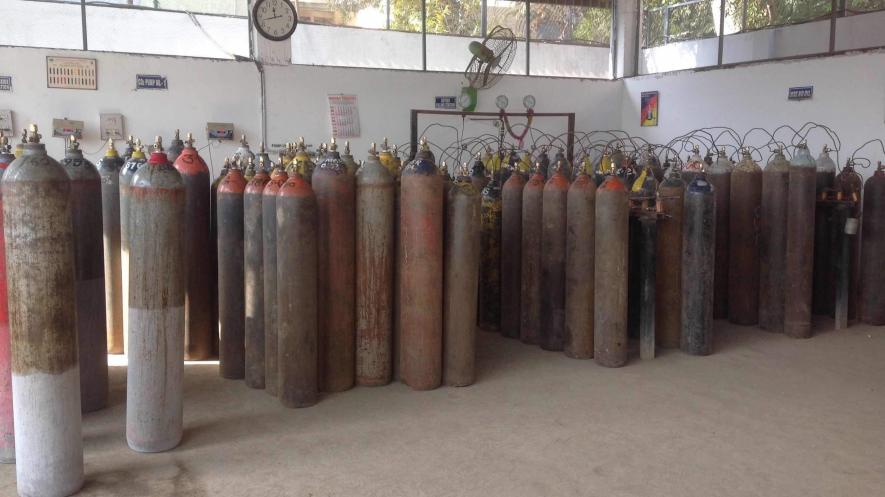 Oxygen cylinder crisis in Madhya Pradesh
