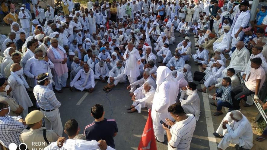 Farmers protest against Farm Bills.