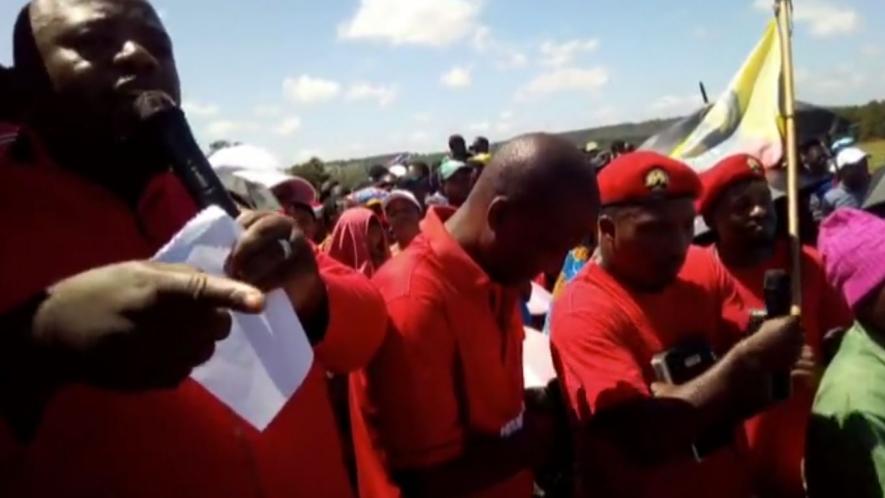 ATUSWA Secretary General Wander Mkhonza addressing workers of Zheng Yong and FTM Garments’ factories in Swaziland’s southern town of Nhlangano in March 2019.