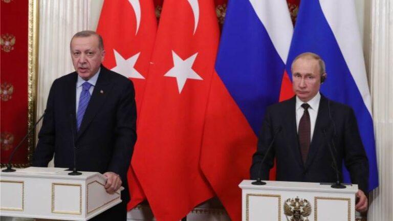 Turkish President Recep Erdogan (L) with Russian President Vladimir Putin (R) File photo