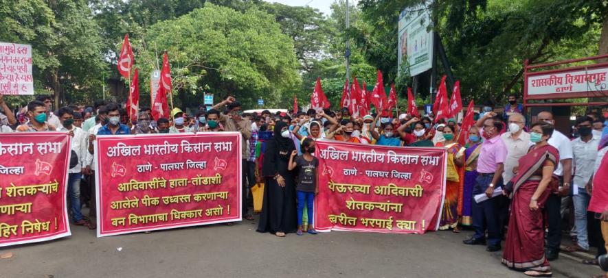 Tribal peasants protest in Thane