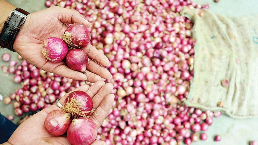 Soaring Onion Prices at Rs 100-80/Kg Mar Festival Season