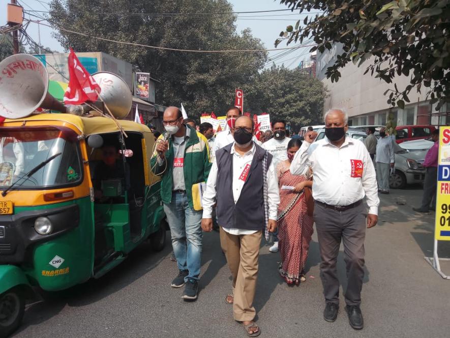 Trade bodies rallied to Delhi Secretariat from Shaheed Bhagat Singh parkon Friday. Courtesy - Special Arrangement