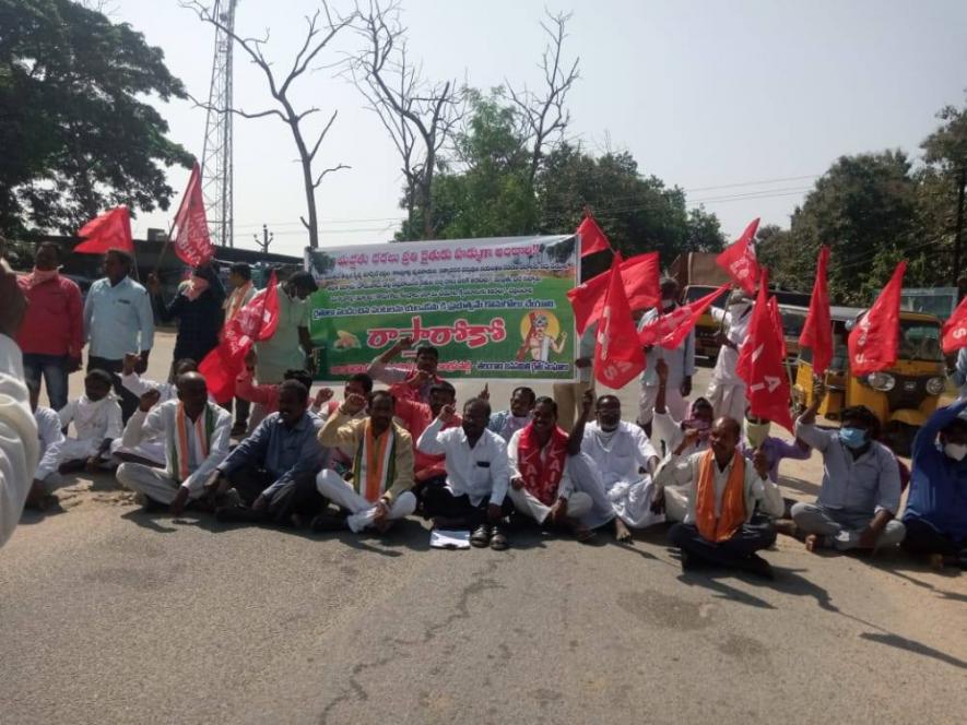 Telangana: Cotton and Paddy Farmers Protest over MSP, Procurement Process