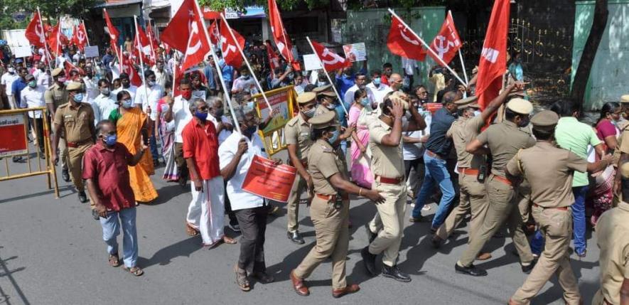 TN: CPI(M), CITU Hold Road Blockades, Demo in Support of Protesting Farmers