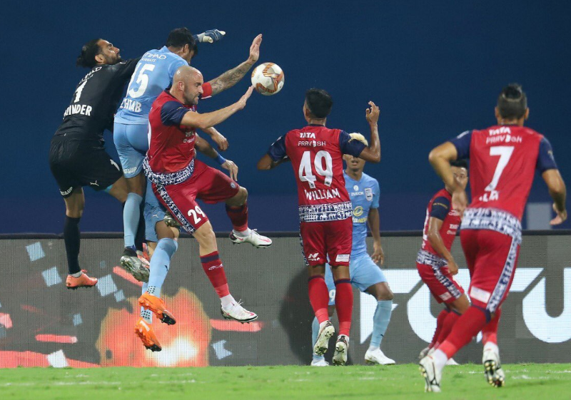 The Hat-trick | 10-man Jamshedpur Hold Mumbai City in ISL; WSL Title Race  Hots Up; Barcelona vs PSG in UEFA Champions League Last-16 | NewsClick
