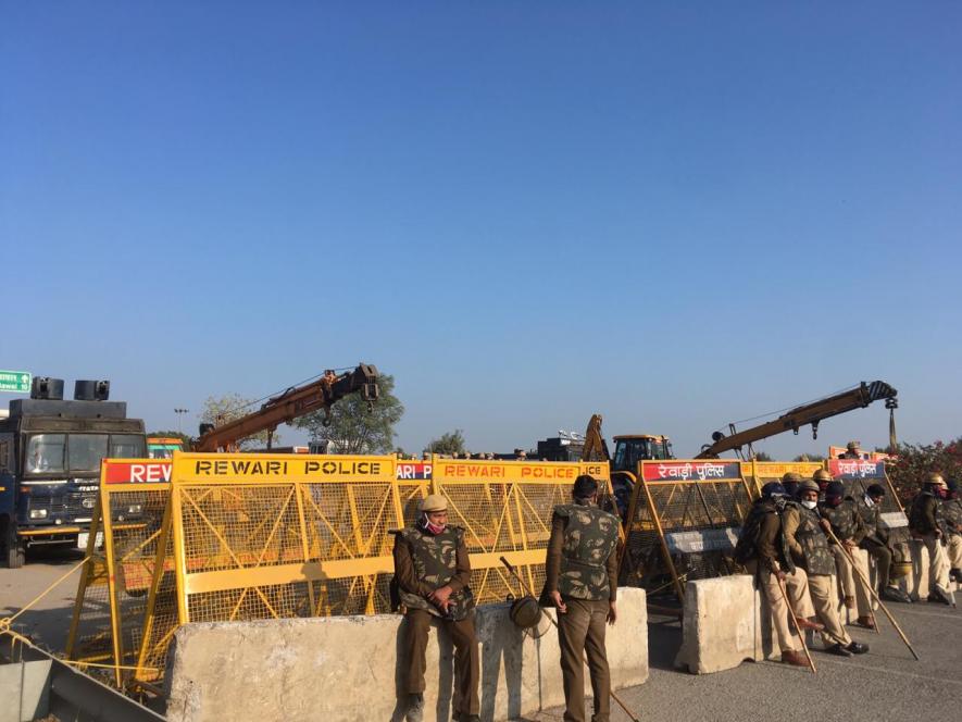 The state borders were sealed by Haryana police. Image clicked by Ronak Chhabra