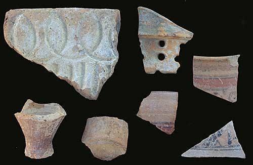 Representational image of Harappan pottery fragments (Image credit: Pottery and tc tile from Kanri Buthi, Harappa.com)