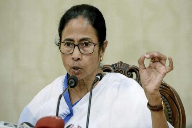 Mamata Banerjee Supports Farmers’ Stir But Only Targets Essential Commodities Amendment Act