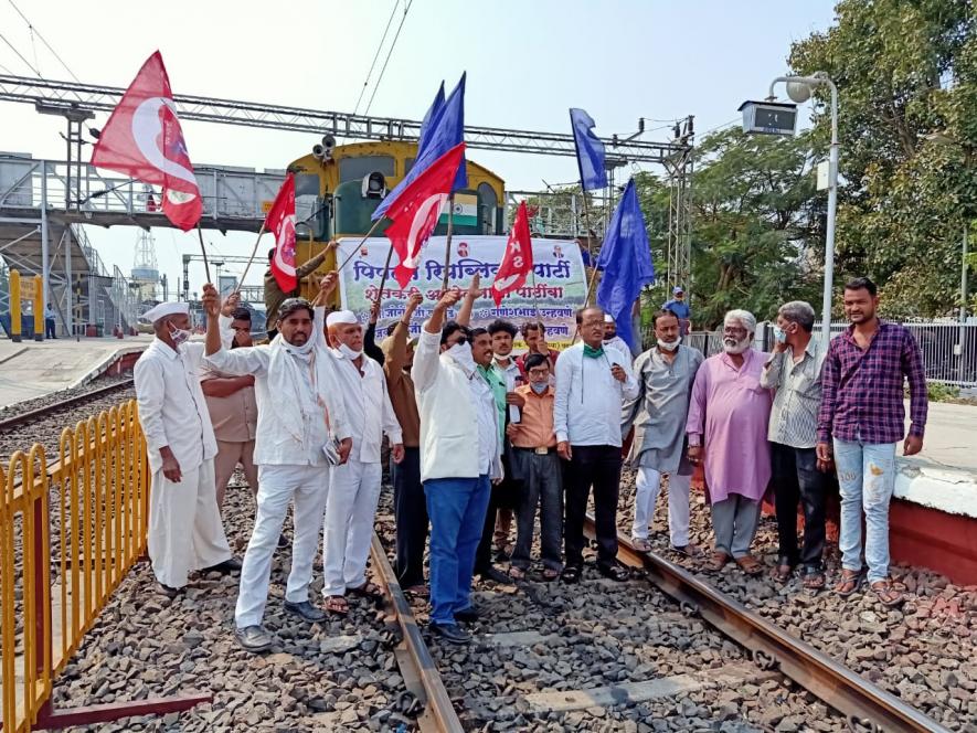 Farmers Protest: Rail Roko (Maharashtra)