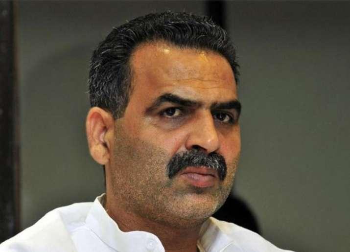 Tension Prevails in UP After Sanjeev Balyan's Aides ‘Beat’ Villagers for Sloganeering Against BJP, Farm Laws