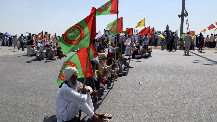 100 Days: Farmers Block KMP Expressway, Leave Political Message for Elections