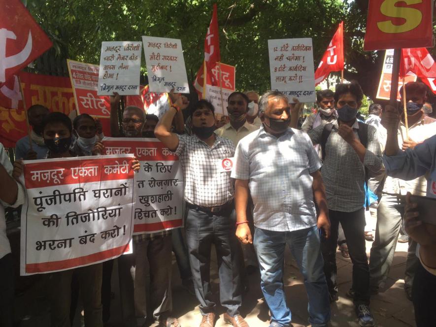 In Delhi, a protest demonstration was called at Jantar Mantar. Image clicked by Ronak Chhabra
