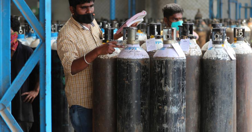COVID-19: People Gasping for Oxygen in Maharashtra Shows Lack of Planning by State, Central Govts