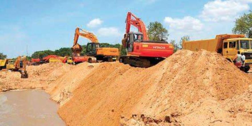 Telangana: Dalit Farmer Allegedly Stabbed by Sand Mafia for Opposing Illegal Mining