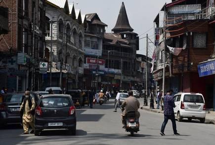 After Stonewalling, New Delhi Opens Doors to Kashmir’s Political Parties