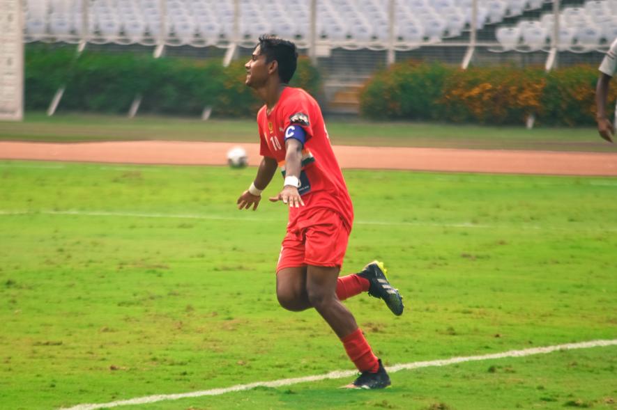Shubho Paul in action for Sudeva FC in the I-League