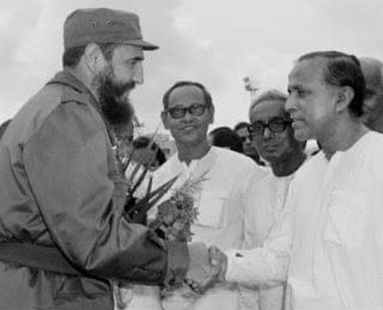 Jyoti basu with Fidel Castro