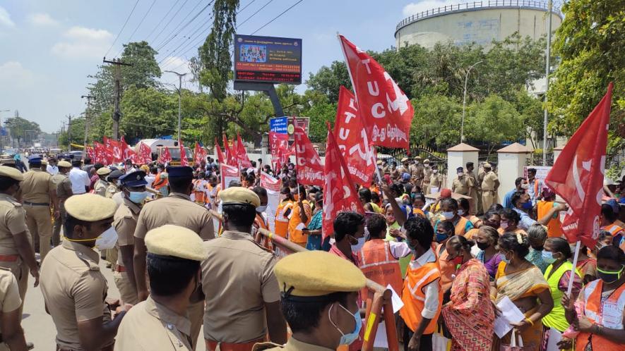 Conservancy workers protesting in Ambattur
