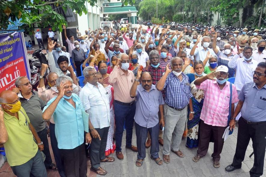 TN Govt Employees Distraught after DMK's Budget Fails to Address Concerns
