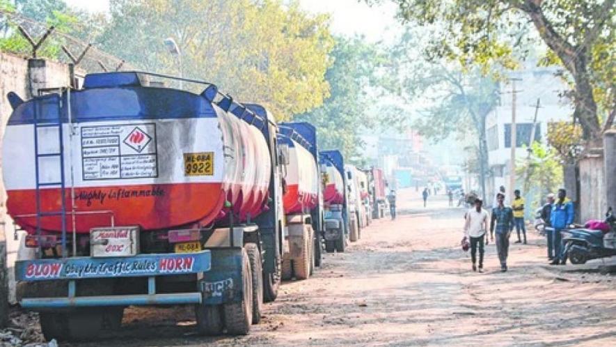 Oil Tankers’ Strike Called Off After Hundreds of Fuel Pumps Run Dry Across South Bengal