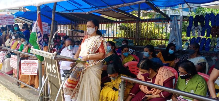 Scheme Workers Protest in Kerala