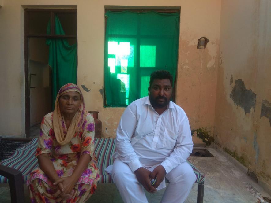 Mohinder Kaur with her son./Mohit Singla