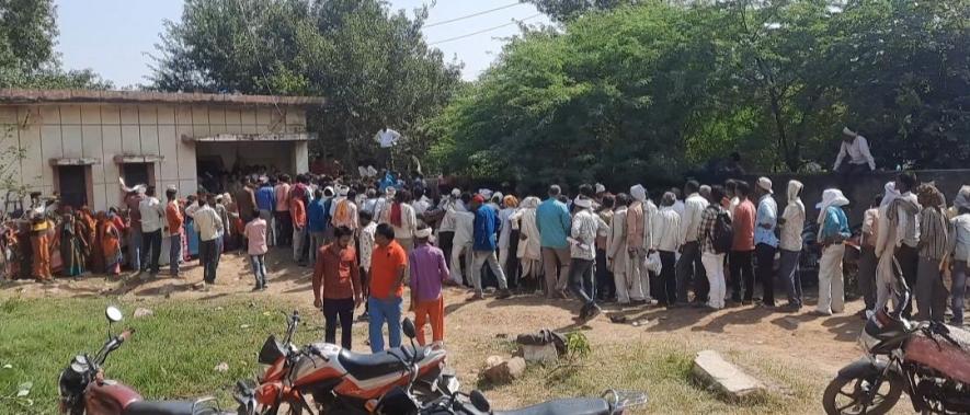 Farmers in queue for fertilisers