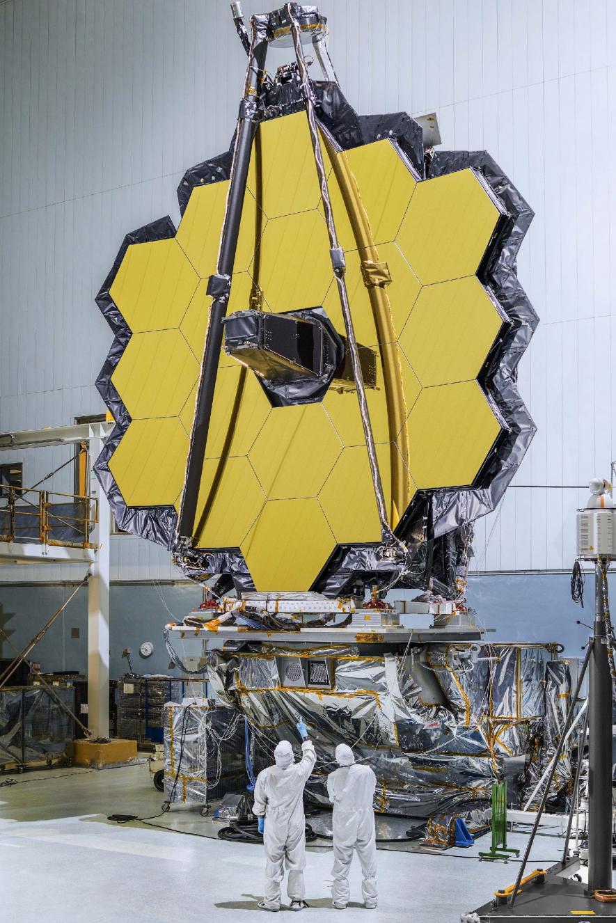 James Webb Telescope Leaves From Earth to Look Into the Origin of the Universe