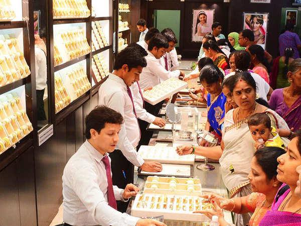 WB: At Ankurhati, Jewellery Karigars Experience ‘Breathable’ Work Environment