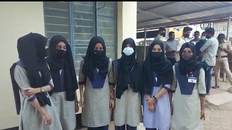 Karnataka: Hijab-Clad Students Denied Entry Again to College in Udupi District