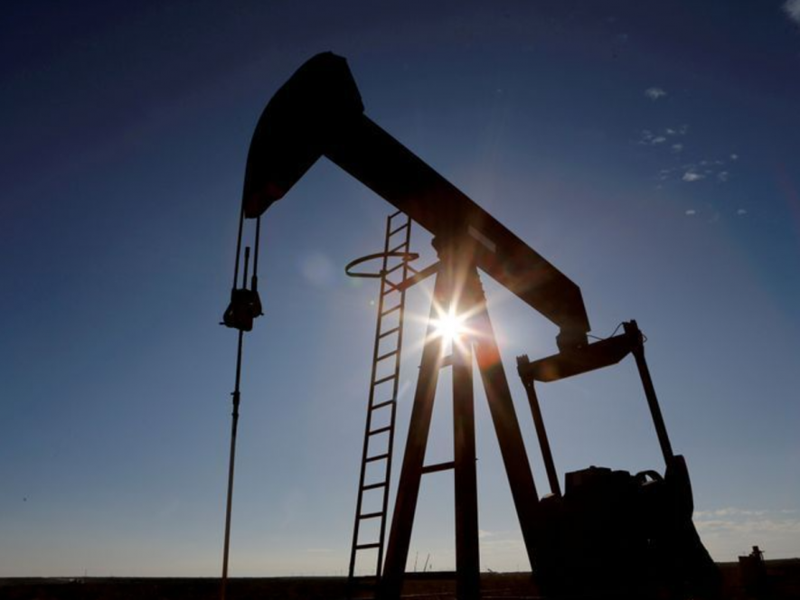 Oil Prices Jump, Shares Sink as Russia Edges Toward Ukraine’s Rebel Regions