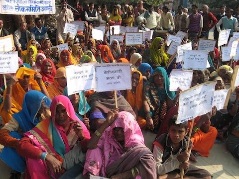 Dalit women unite to condemn unemployment