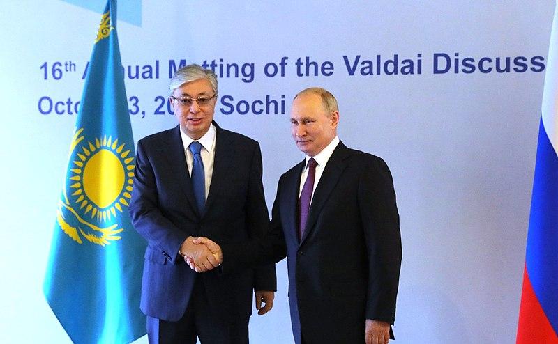 Russian President Vladimir Putin with President of Kazakhstan Kassym-Jomart Tokayev at the 16th Annual Meeting of the Valdai Discuss.