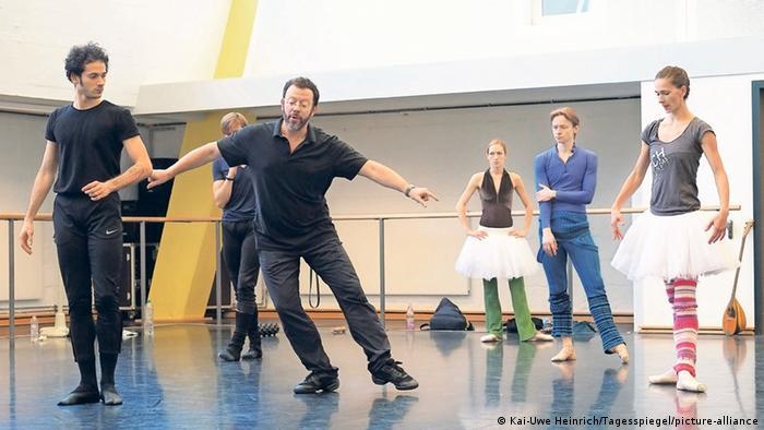 Star choreographer Alexei Ratmansky (center) abruptly left a production at the Bolshoi Ballet