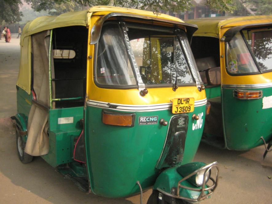 Delhi:  Cab, Auto Drivers Protest Rising CNG Prices, to go on Strike from April 18