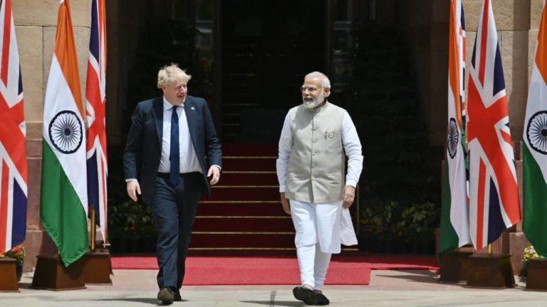 Indian Prime Minister Narendra Modi (R) with visiting UK Prime Minister Boris Johnson, New Delhi, April 22, 2022