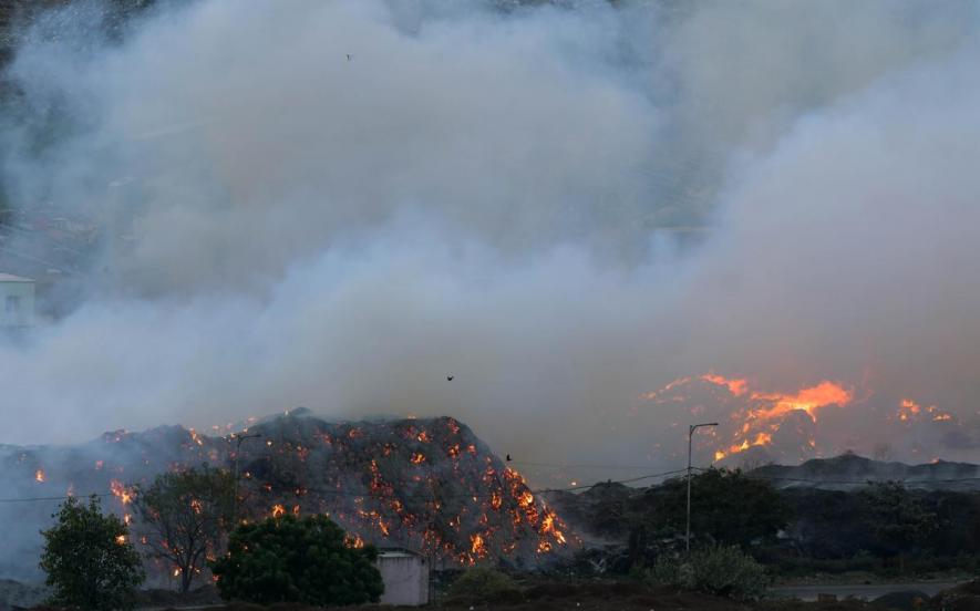 The burning dumpyard in Perungudi, Chennai. Image courtesy: BusinessLine