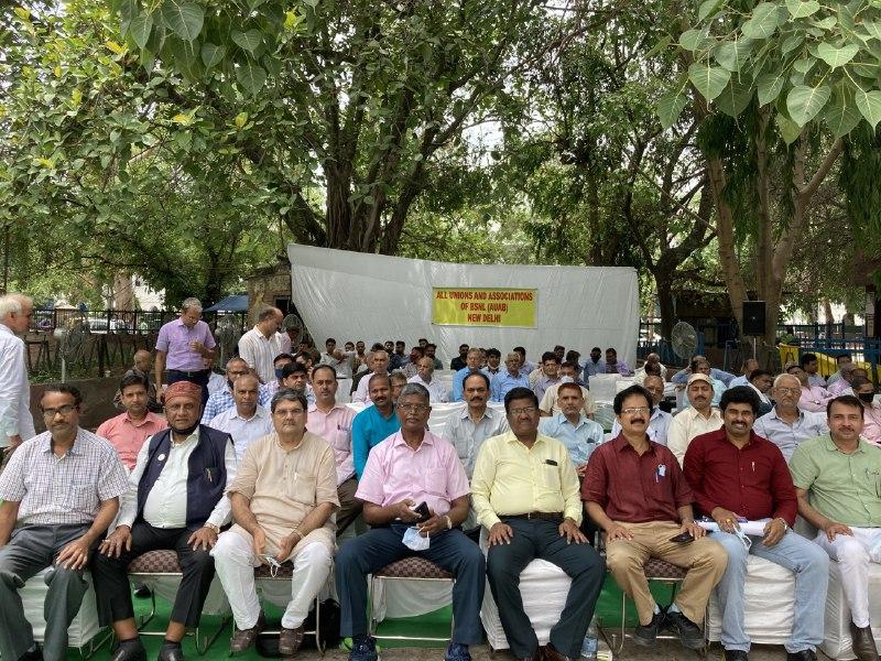 A demonstration was held at BSNL headquarters in New Delhi on Tuesday. Image clicked by Ronak Chhabra